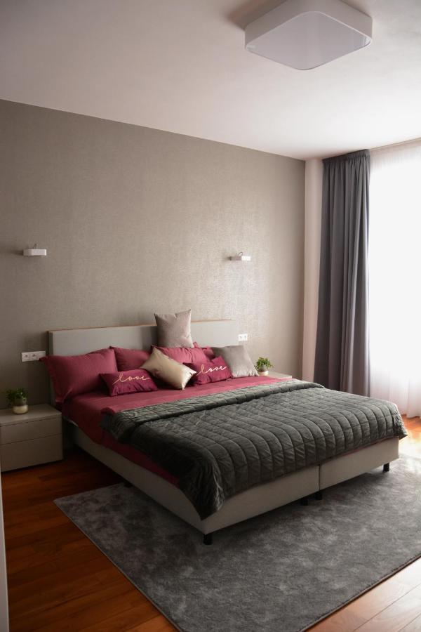 Premium Apartment Near Banska Bystrica Square With Two Big Bedrooms Exterior foto