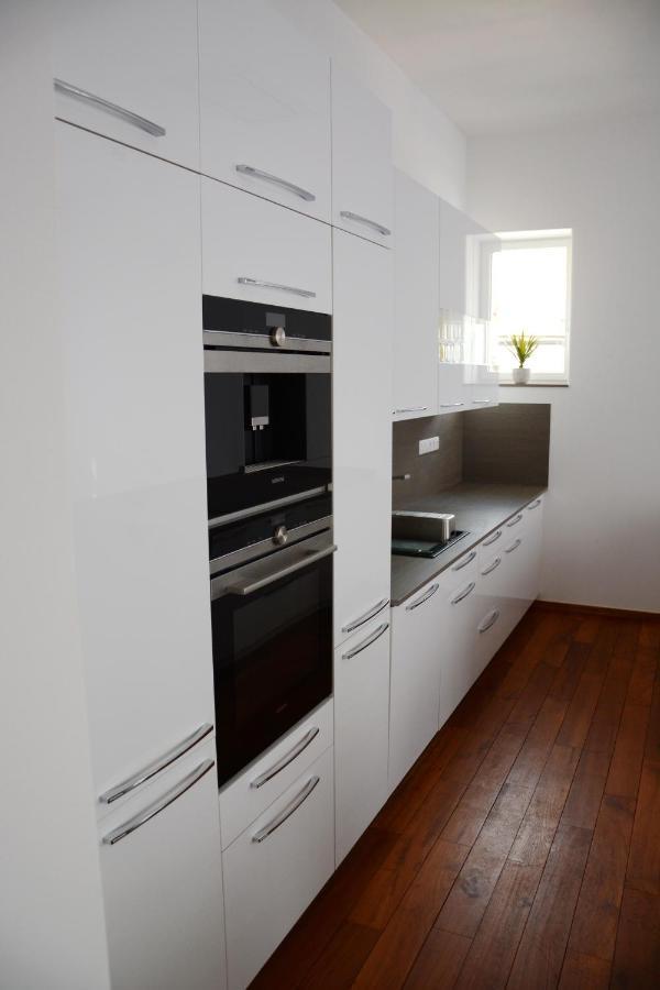 Premium Apartment Near Banska Bystrica Square With Two Big Bedrooms Exterior foto